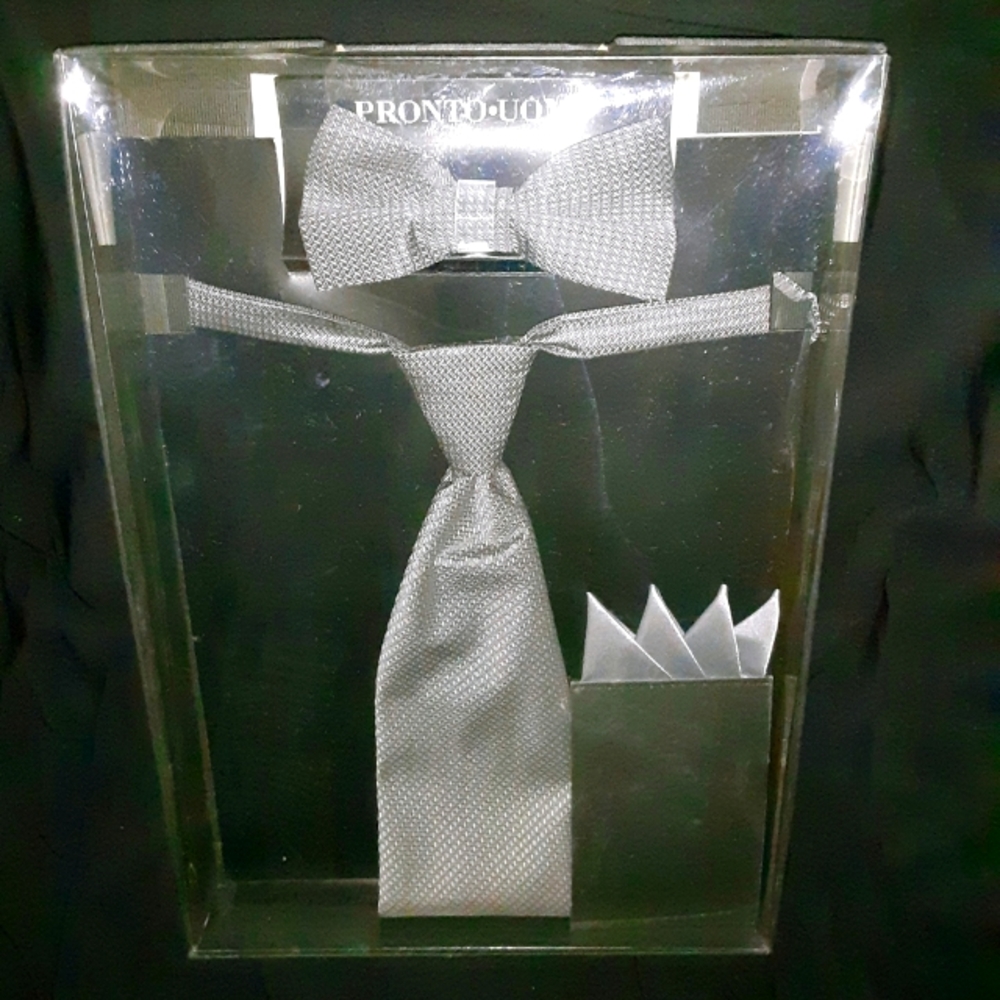 Pronto Uomo Boxed gift set Tie, Bowtie & faux pocket hankie